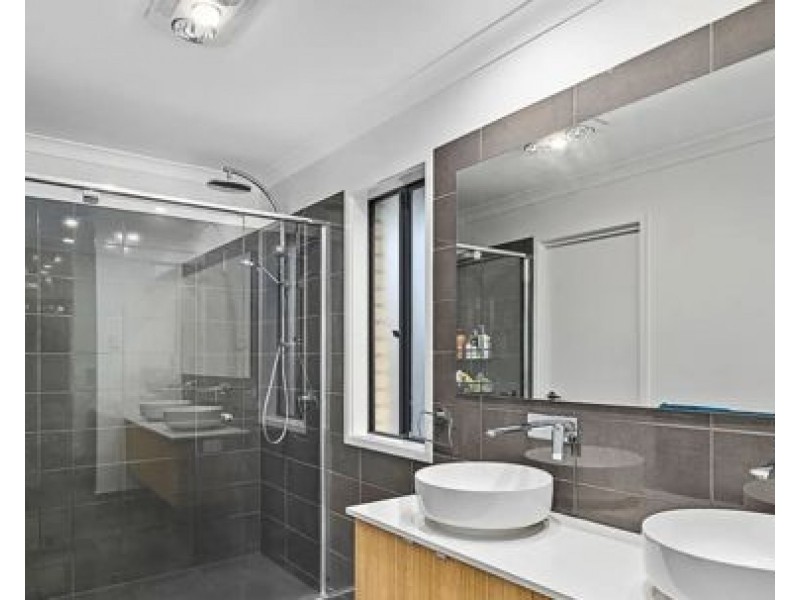 219 Woodline Drive, Spring Mountain QLD 4124