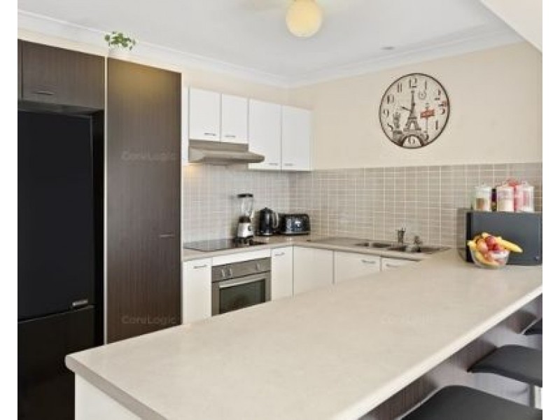 42 99 Peverell Street, Hillcrest QLD 4118