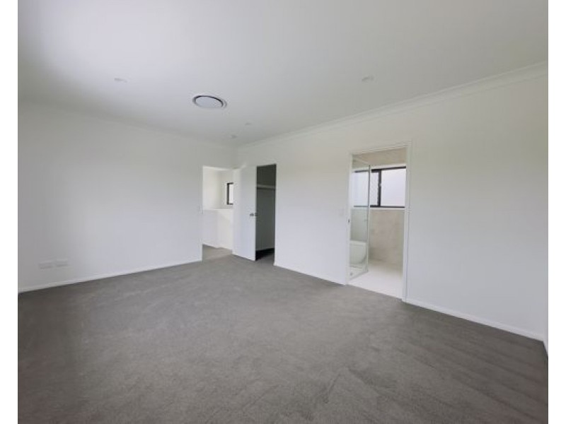 4 92 Frizzell Street, Stretton QLD 4116