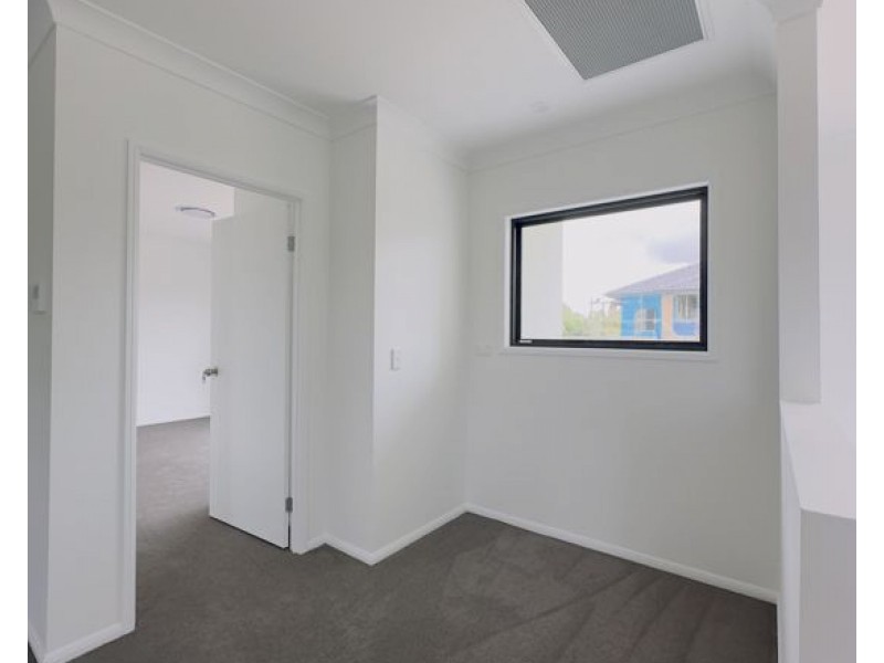 4 92 Frizzell Street, Stretton QLD 4116