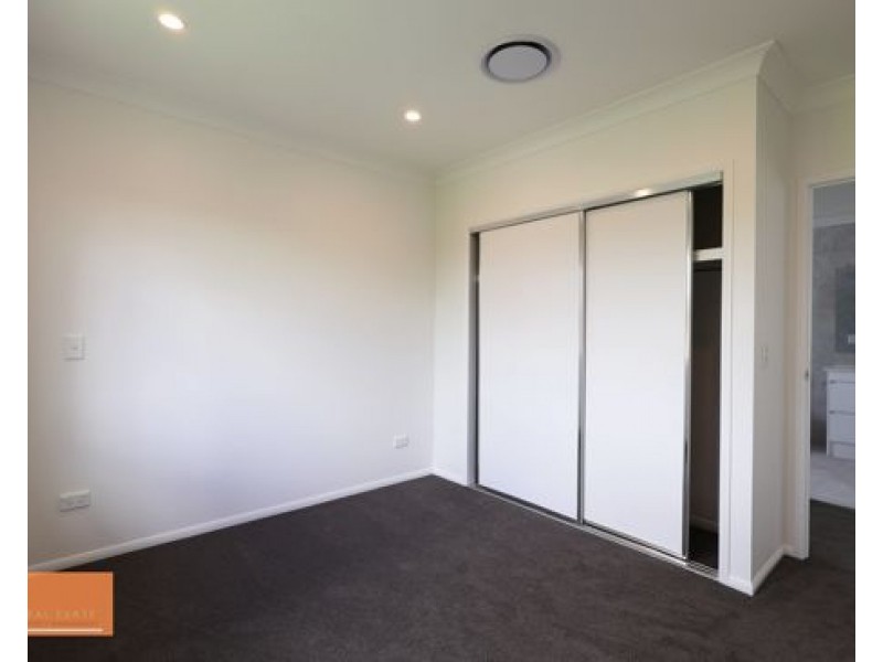 4 92 Frizzell Street, Stretton QLD 4116