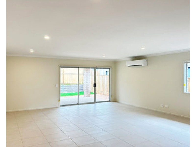 17 Doran Circuit, Park Ridge QLD 4125
