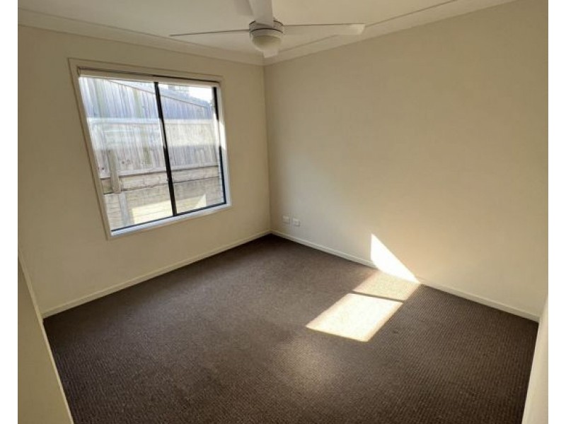 23 eagleton Crescent, Leichhardt QLD 4305