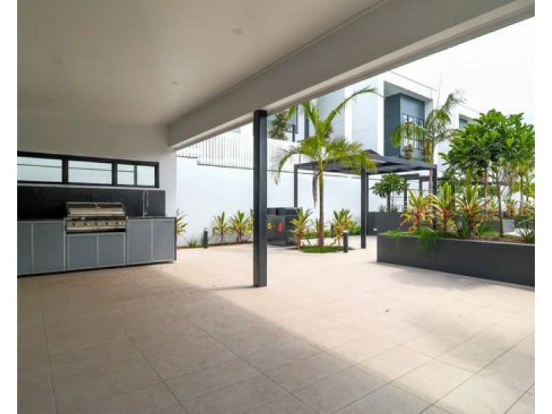 66/7 Lawrence Lyons Place, Kenmore QLD 4069