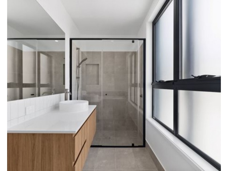 66/7 Lawrence Lyons Place, Kenmore QLD 4069