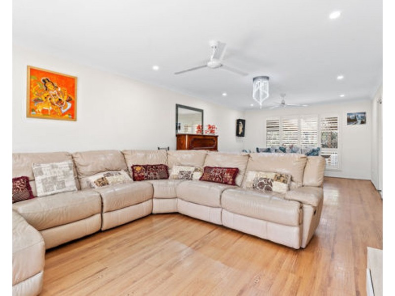 8 EVEREST DRIVE, Southport QLD 4215