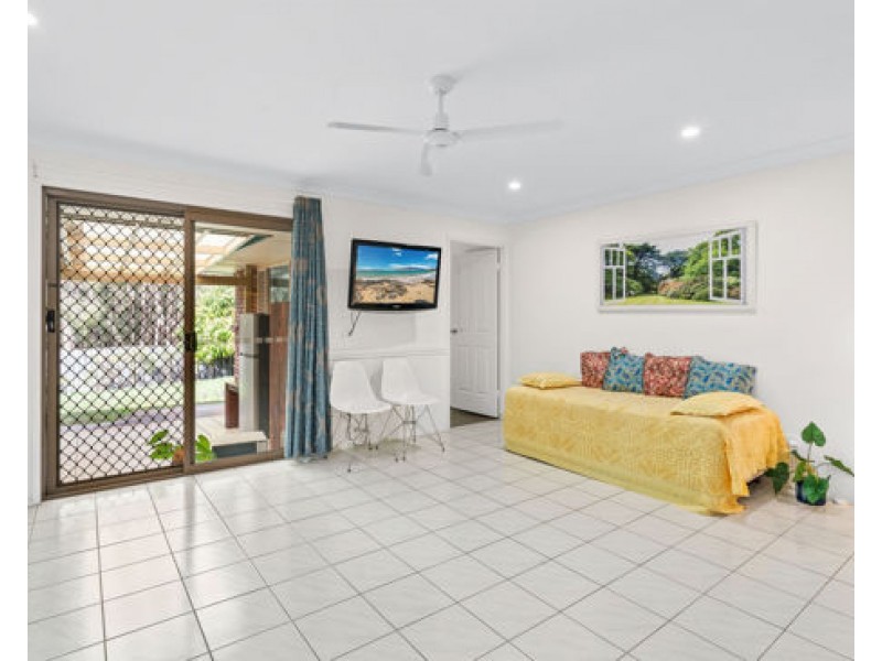 8 EVEREST DRIVE, Southport QLD 4215