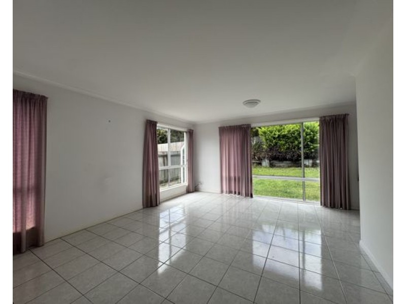 1 Janna Ct, Eatons Hill QLD 4037