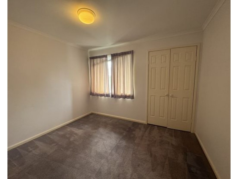 1 Janna Ct, Eatons Hill QLD 4037