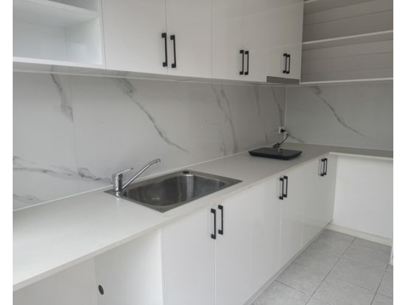 1 Janna Ct, Eatons Hill QLD 4037