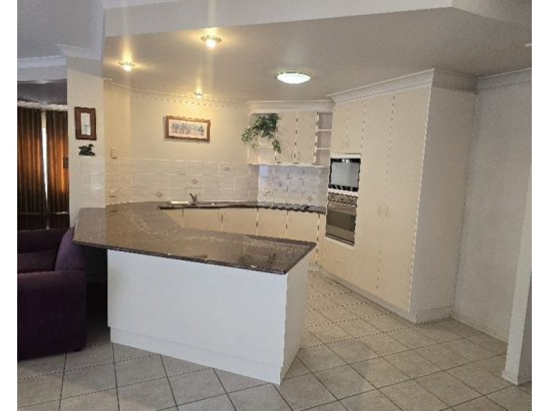 9 Ablington Way., Carindale QLD 4152
