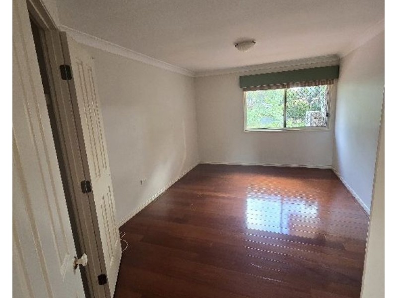 9 Ablington Way., Carindale QLD 4152