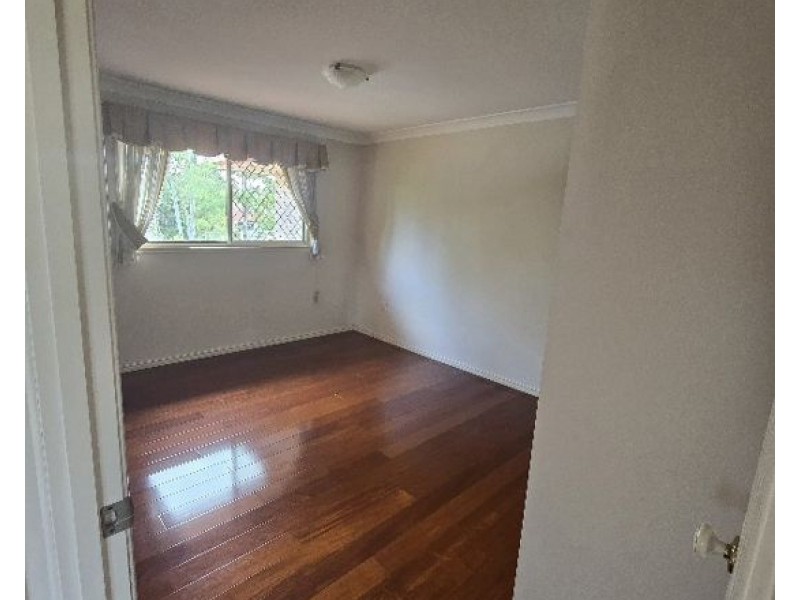 9 Ablington Way., Carindale QLD 4152