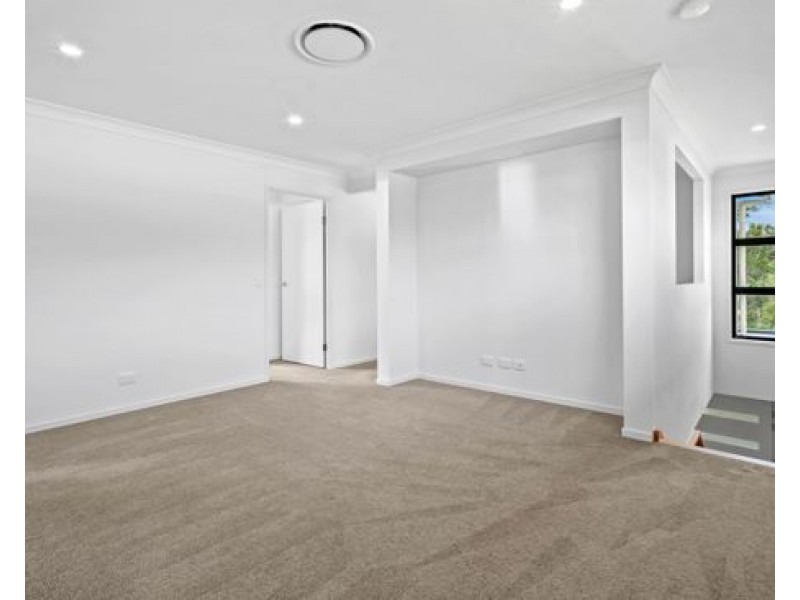 81 Montgomery Circuit, Pallara QLD 4110