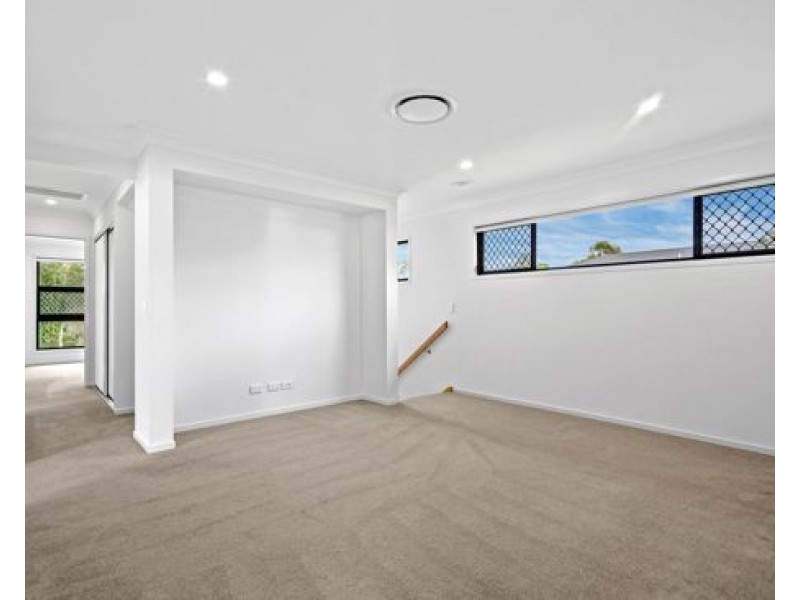 81 Montgomery Circuit, Pallara QLD 4110