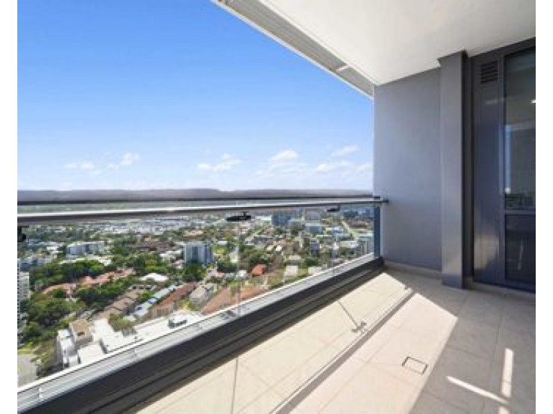 3311/2 Como Crescent, Southport QLD 4215