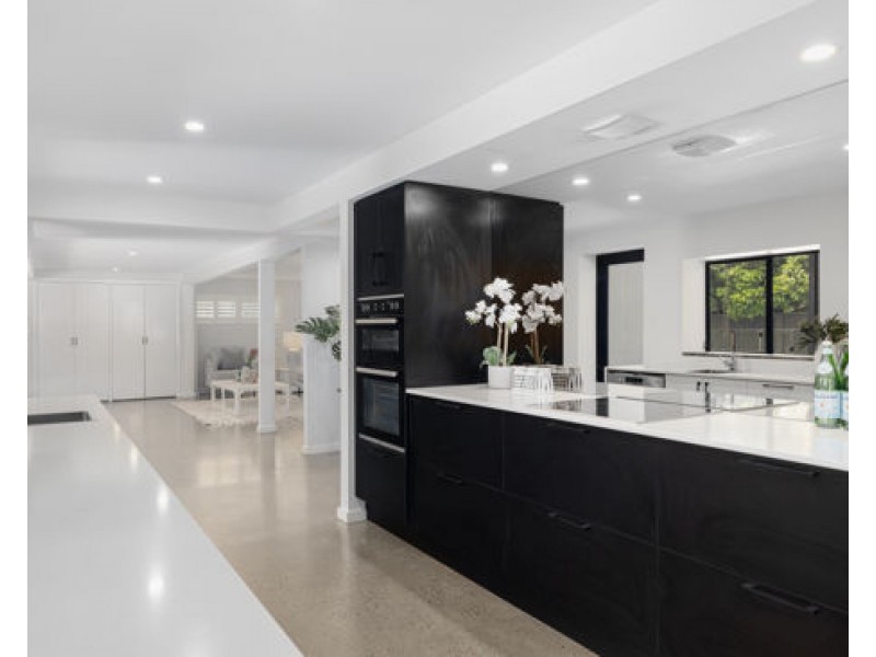 22 Gardenvale Steet, Holland Park West QLD 4121