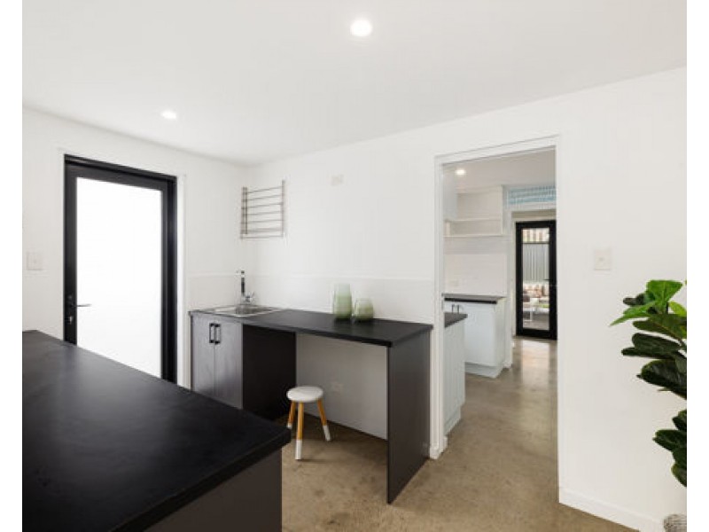 22 Gardenvale Steet, Holland Park West QLD 4121