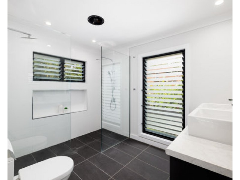 22 Gardenvale Steet, Holland Park West QLD 4121