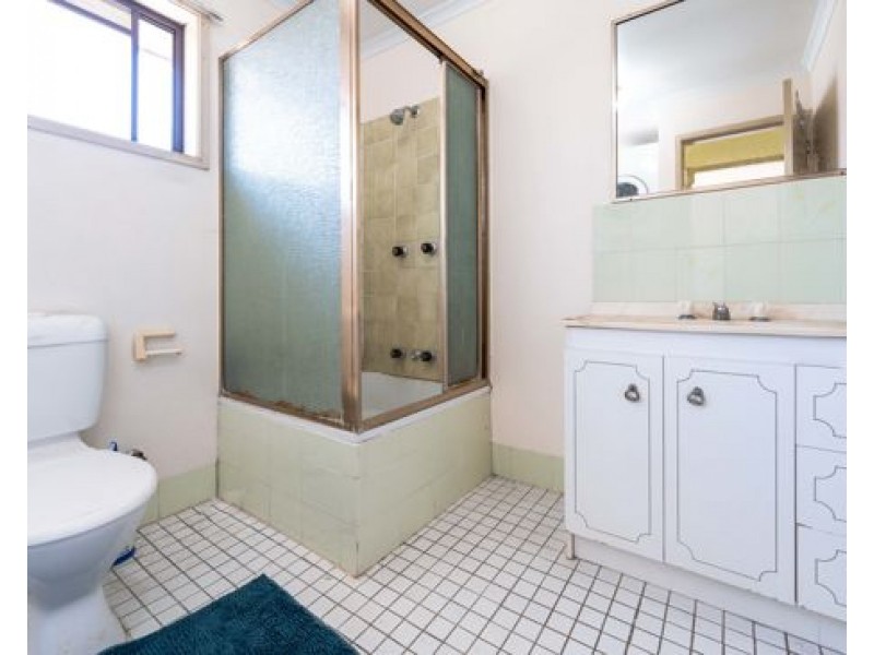 4 279-283 Kingston Road, Logan Central QLD 4114