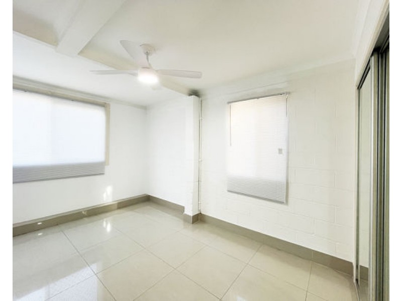 2/178 High Street, Southport QLD 4215