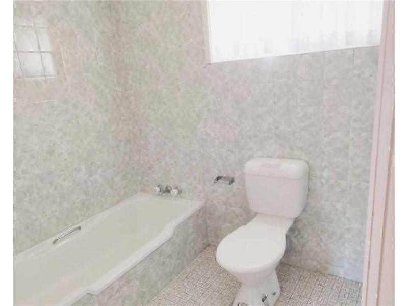 3 yale street, Robertson QLD 4109