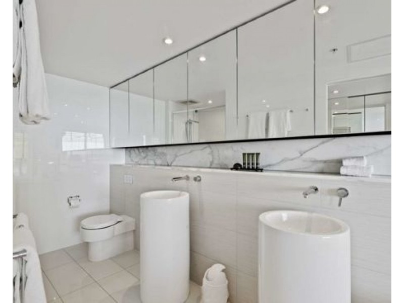 1 Oracle Boulevard, Broadbeach QLD 4218