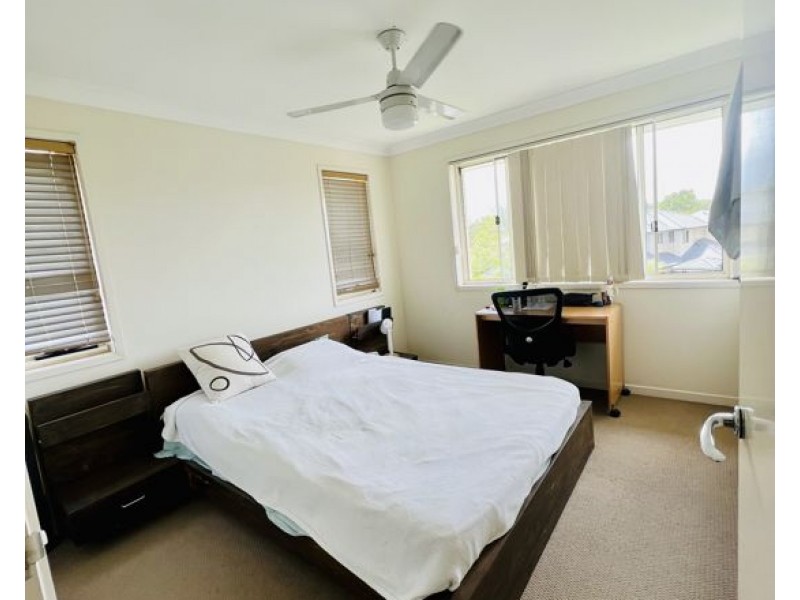 8/12 Promenade Ave, Robina QLD 4226