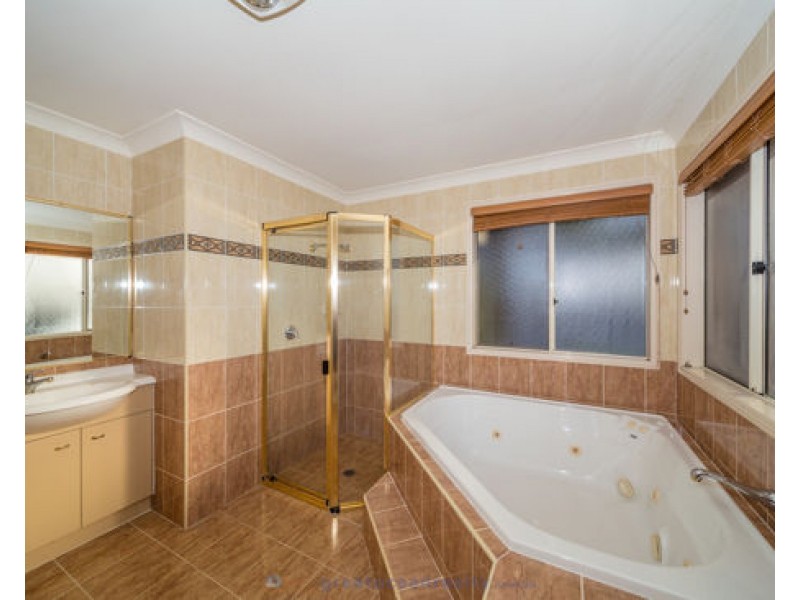 26 Sabrina Ave, Helensvale QLD 4212