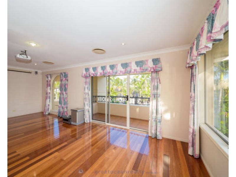 26 Sabrina Ave, Helensvale QLD 4212