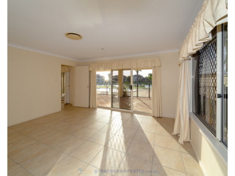 26 Sabrina Ave, Helensvale QLD 4212