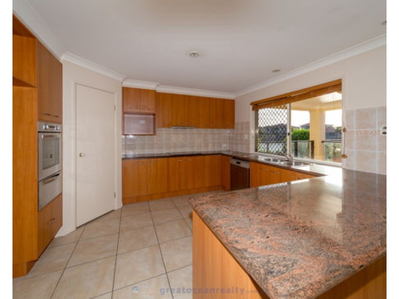 26 Sabrina Ave, Helensvale QLD 4212