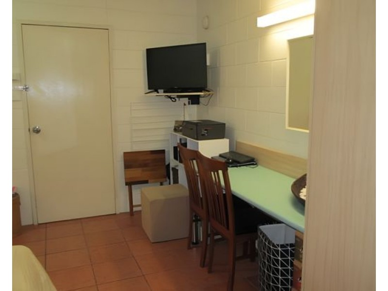 255 1 -21 Anderson Rd, Woree QLD 4868