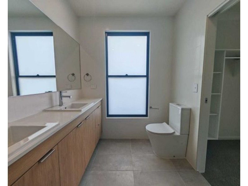 Lot 9 242 Englefield, Oxley QLD 4075