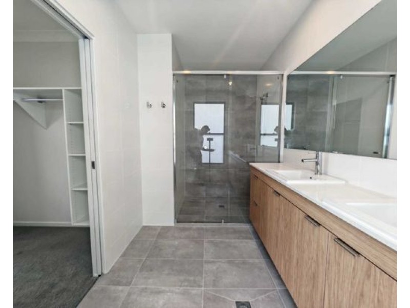 Lot 9 242 Englefield, Oxley QLD 4075