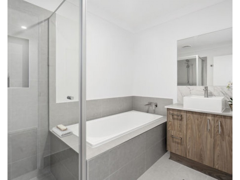 35/142 The heights Bvd, Pimpama QLD 4209