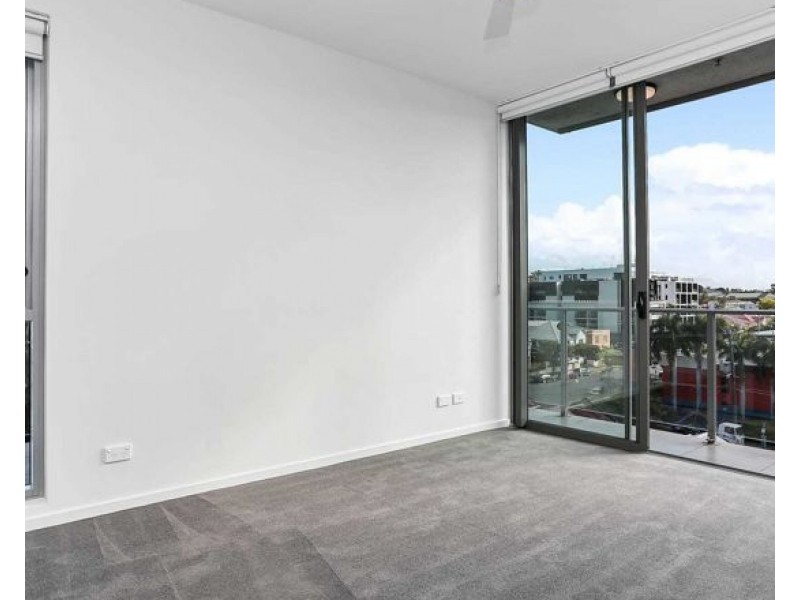 608/5 Cameron Streeet, South Brisbane QLD 4101