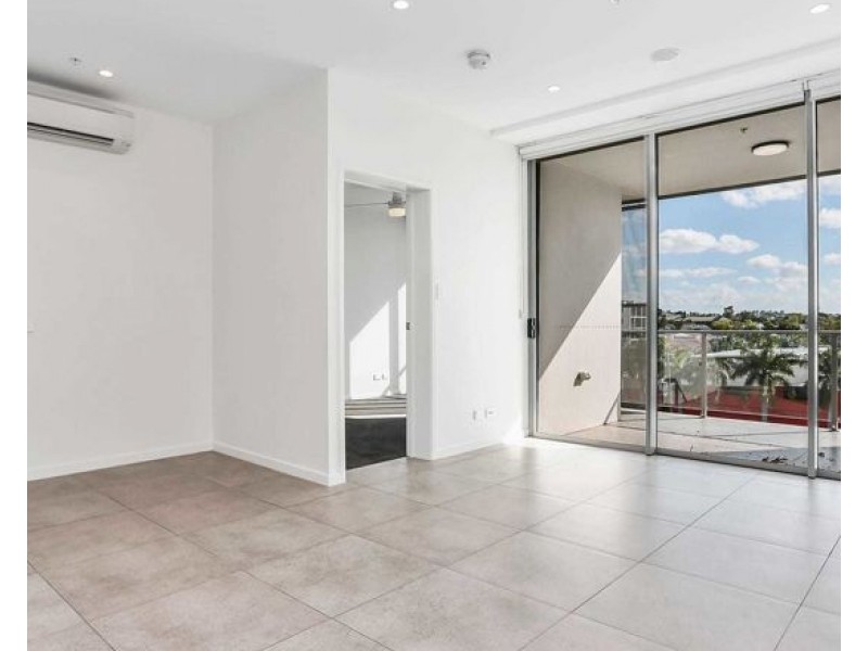 608/5 Cameron Streeet, South Brisbane QLD 4101