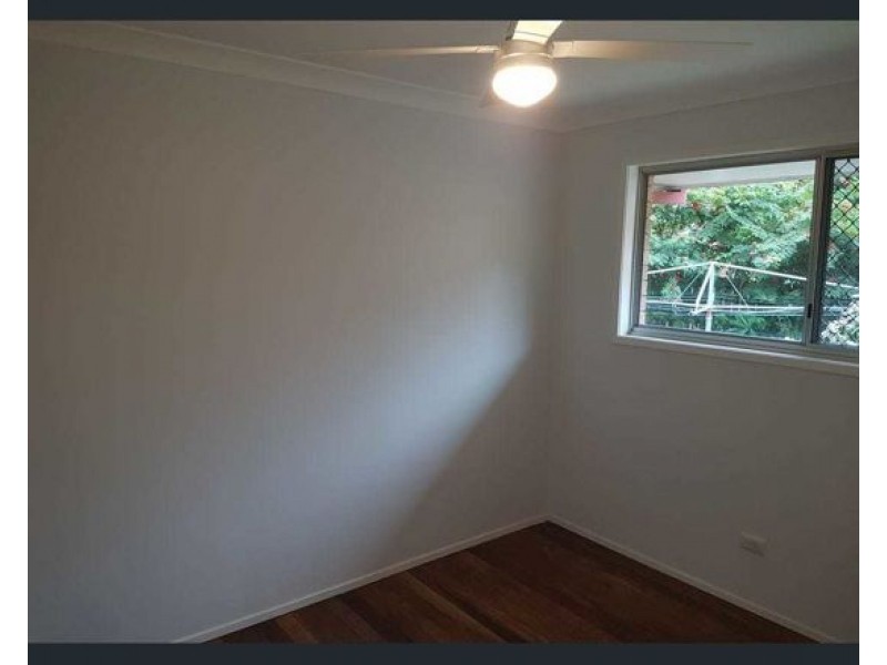 28 Bloodwood Cres, Molendinar QLD 4214