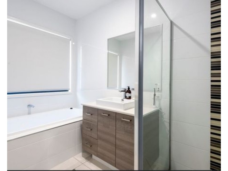 61 Kookaburra Circuit, Rochedale QLD 4123