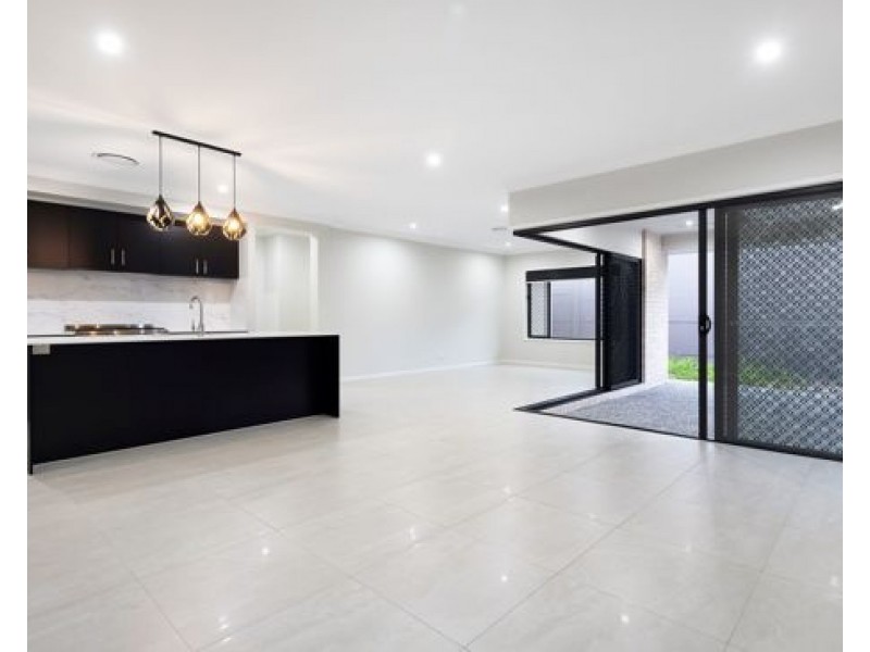 20 Amber Cct, Greenbank QLD 4124