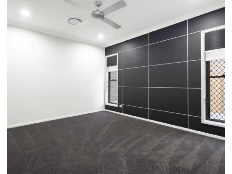 20 Amber Cct, Greenbank QLD 4124