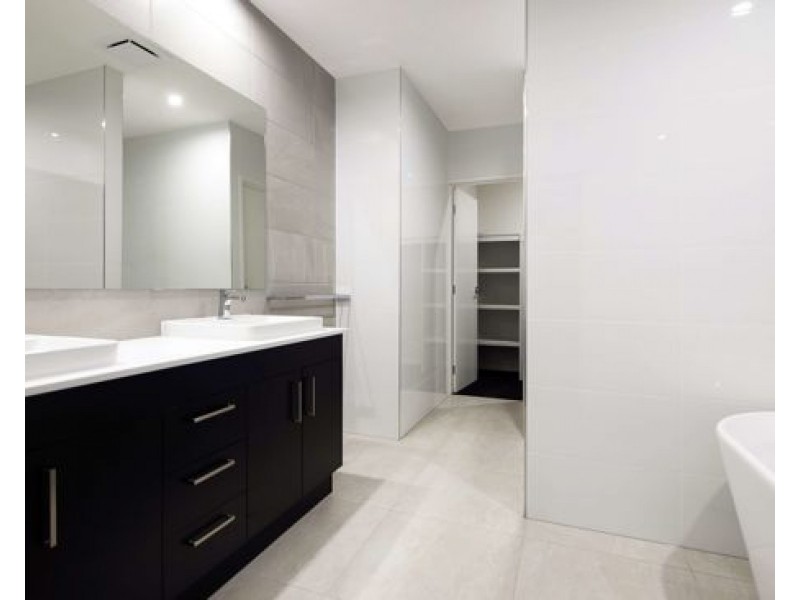 20 Amber Cct, Greenbank QLD 4124