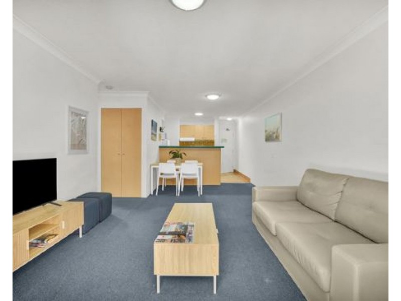 U12 11-17 Philip Avenue, Broadbeach QLD 4218