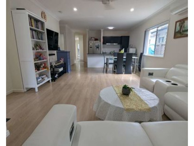 13 Aspen Way, Arundel QLD 4214