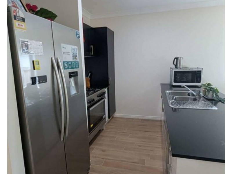 13 Aspen Way, Arundel QLD 4214