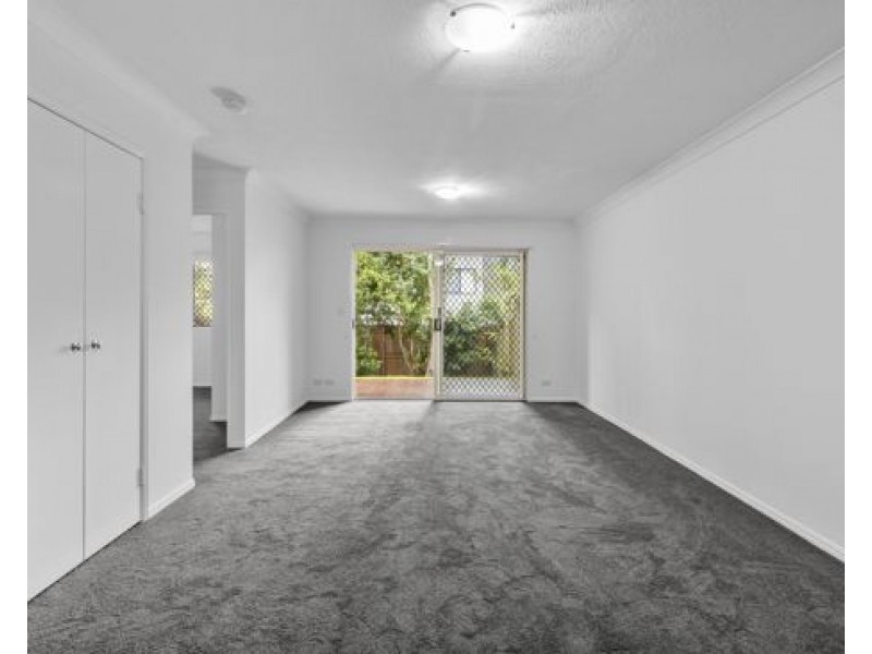 2/73 Erneton Street, Newmarket QLD 4051