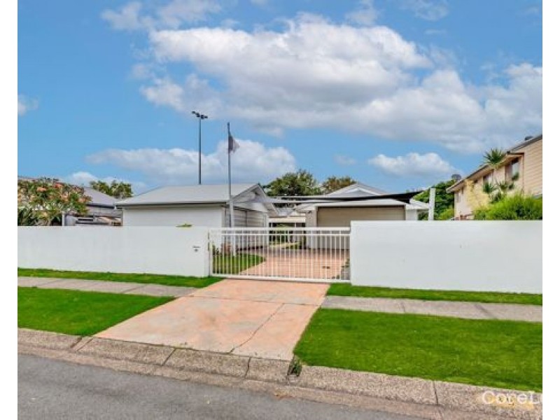 38 Simbai Street, Runaway Bay QLD 4216