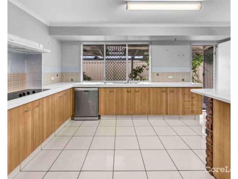 38 Simbai Street, Runaway Bay QLD 4216