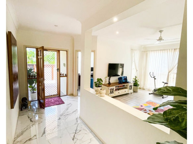 14 MARCIANA CRESCENT, Varsity Lakes QLD 4227